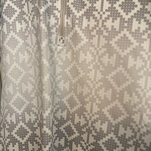 Barely worn Nike pro pullover- unique design